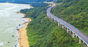 海南环岛旅游公路全线通车