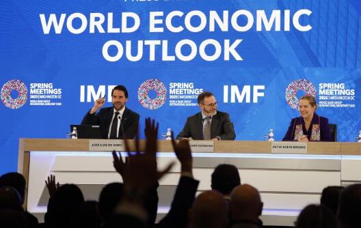 IMF下调全球经济增速预期 警示贸易战风险